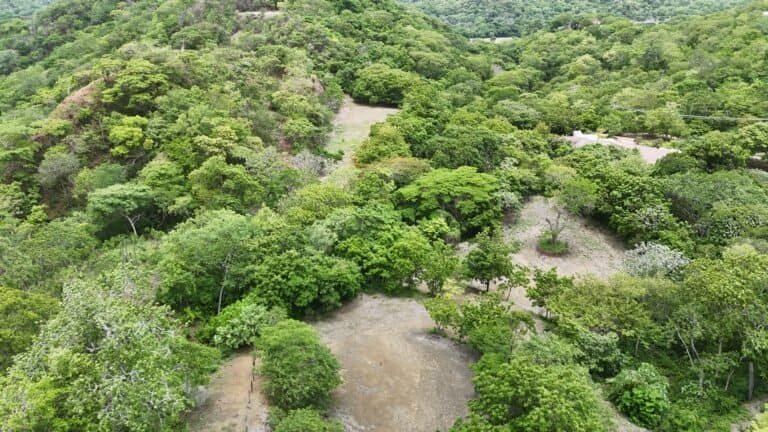 Terreno en venta listo para construir en condominio Hacienda Lomas del Mar – Guanacaste