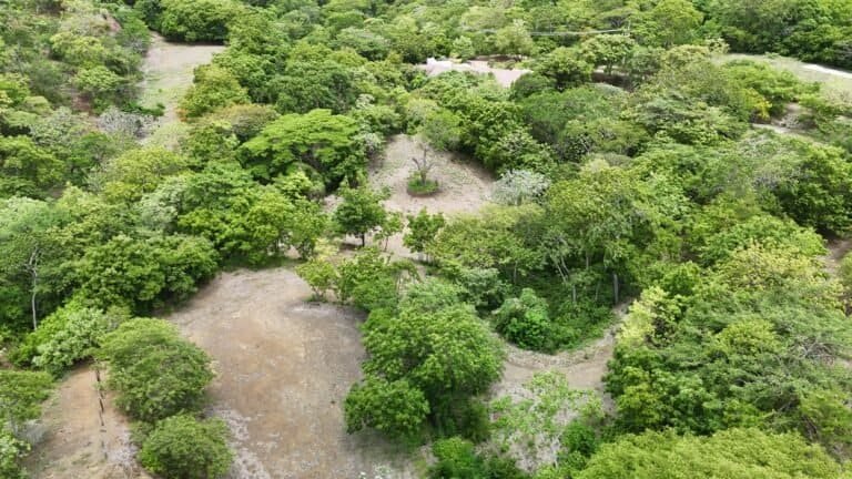 Terreno en venta listo para construir en condominio Hacienda Lomas del Mar – Guanacaste