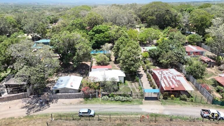 Casa con Piscina en Curubandé, Liberia | Ideal para Airbnb