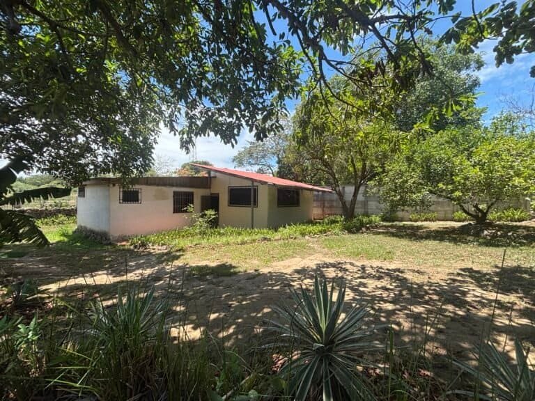 Casa con Piscina en Curubandé, Liberia | Ideal para Airbnb
