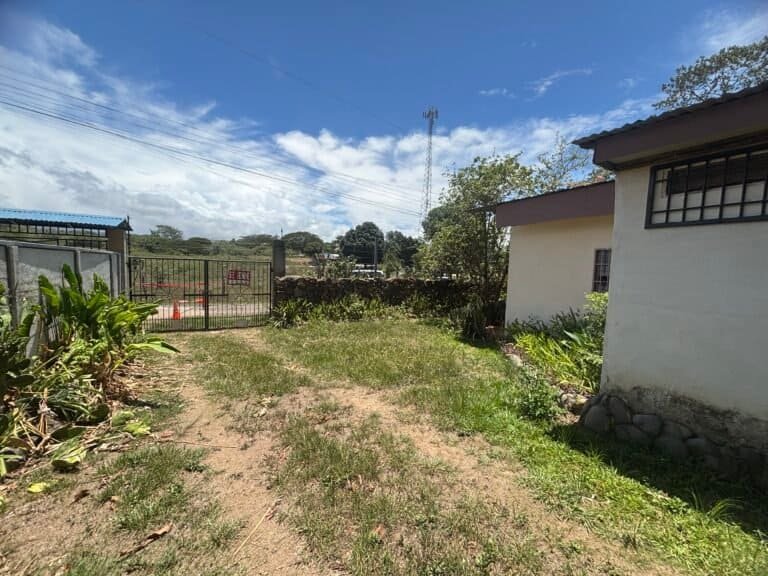 Casa con Piscina en Curubandé, Liberia | Ideal para Airbnb