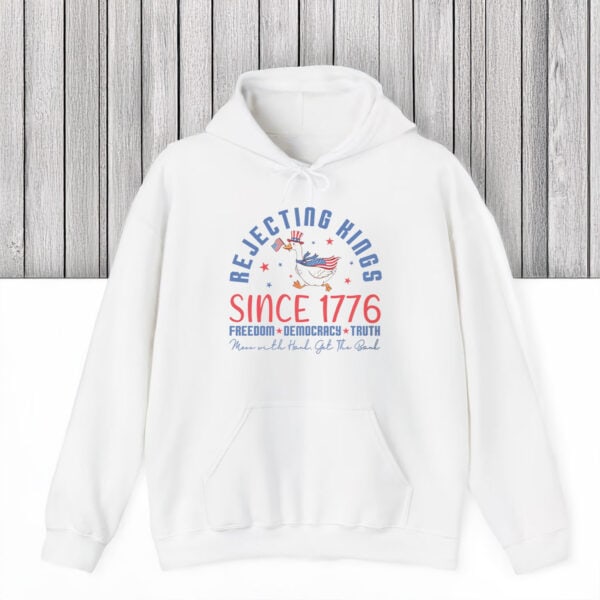Anti-Trump-Shirt,-Patriotic-Goose-Rejecting-Kings-Since-1776-Shirts