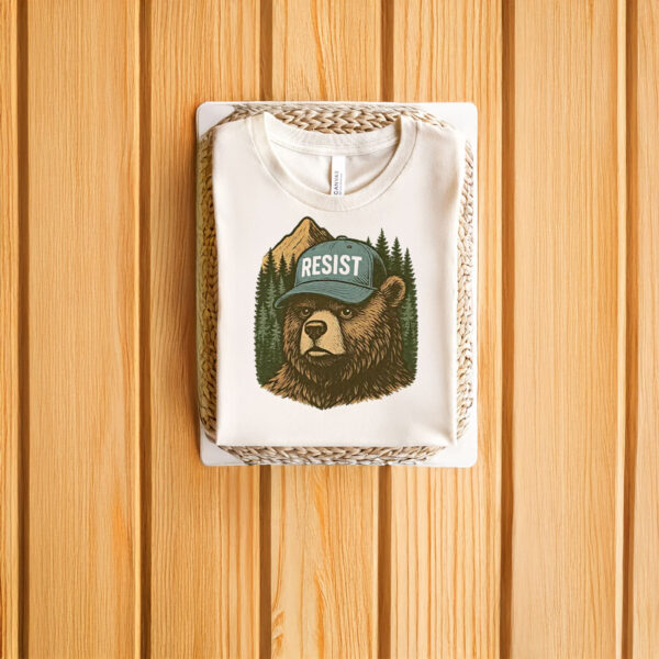 Smokey-the-Bear-Inspired-Political-Protest-Tee,-Resist-Bear-T-Shirt-us