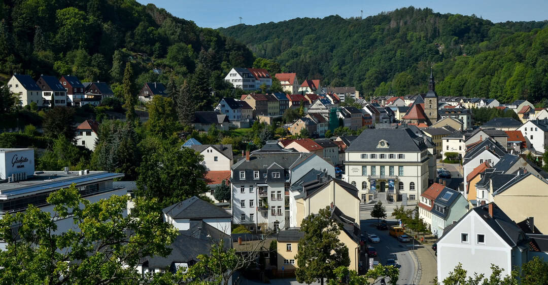 Stadtansicht-Glashütte-mit-Uhrenmuseum©DeutschesUhrenmuseumGlashütte_FotoHolmHelis_1080