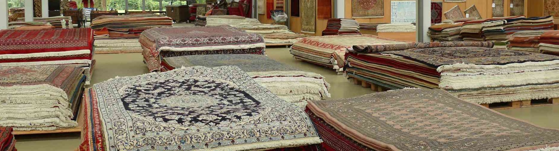 Helm u Migo Teppich­zentrum Lager