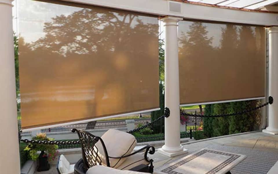 Bạt che nắng tự cuốn thông minh