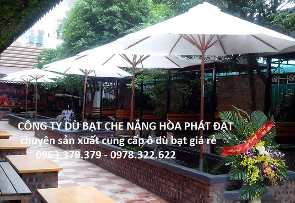 dù-che-nắng-mưa-quán-cafe