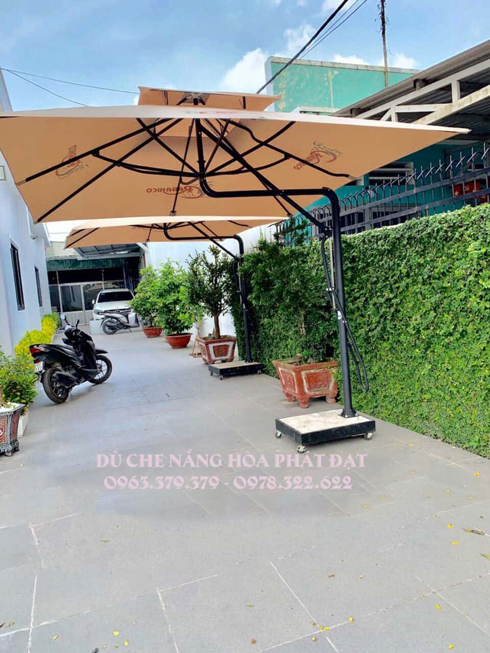 dù-che-nắng-sân-vườn