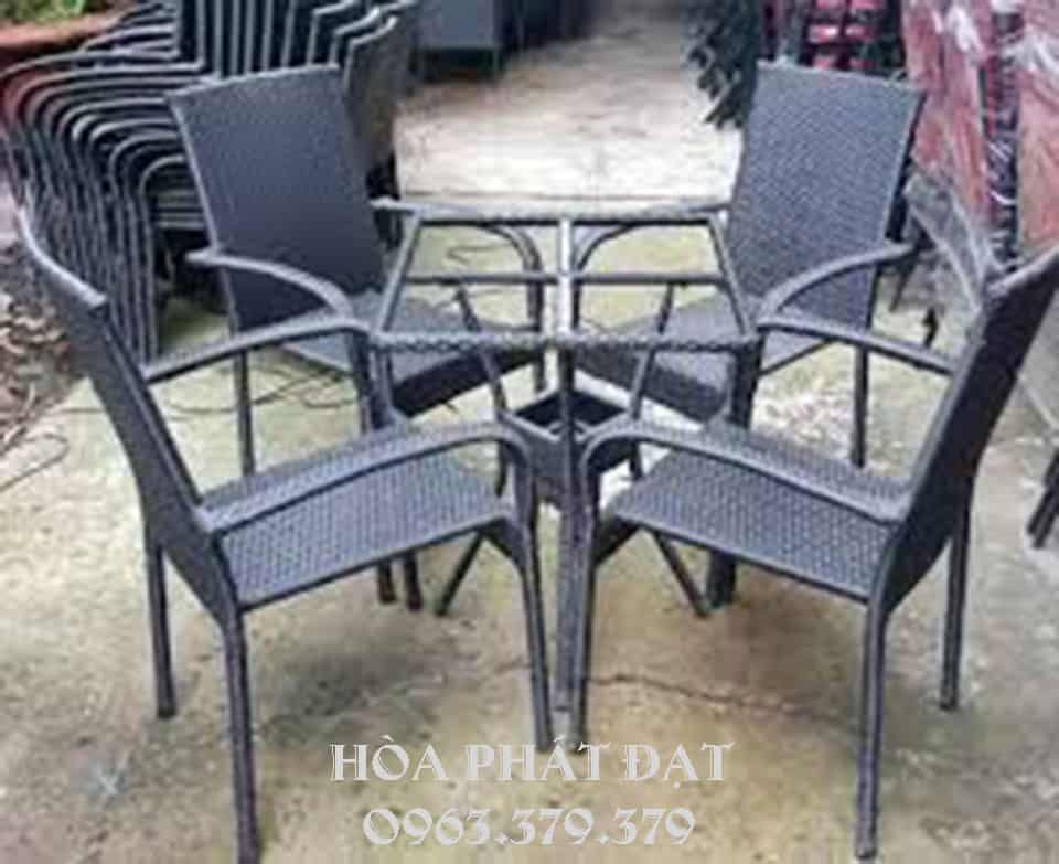 mẫu-bàn-ghế-quán-cafe-giá-rẻ-08