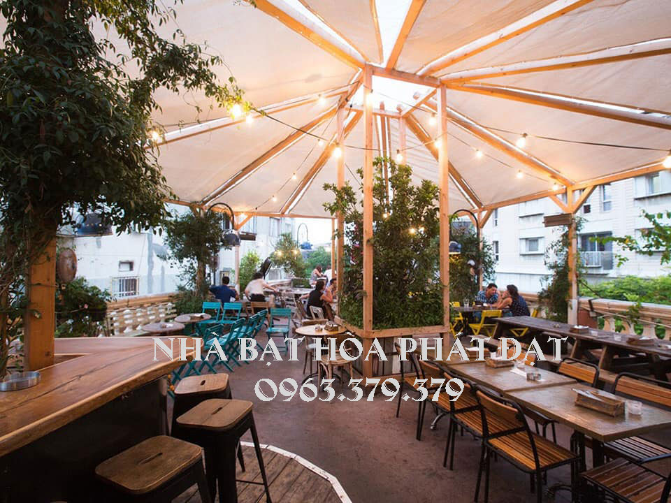 nhà-bạt-không-gian-che-quán-cafe