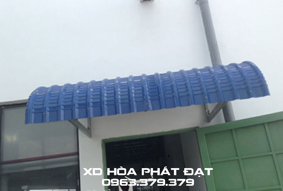 mẫu-mái-vòm-tôn-che-hiên-nhà-đơn-giản