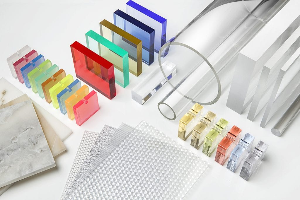 Tấm Poly lấy sáng cho mái che hồ bơi
