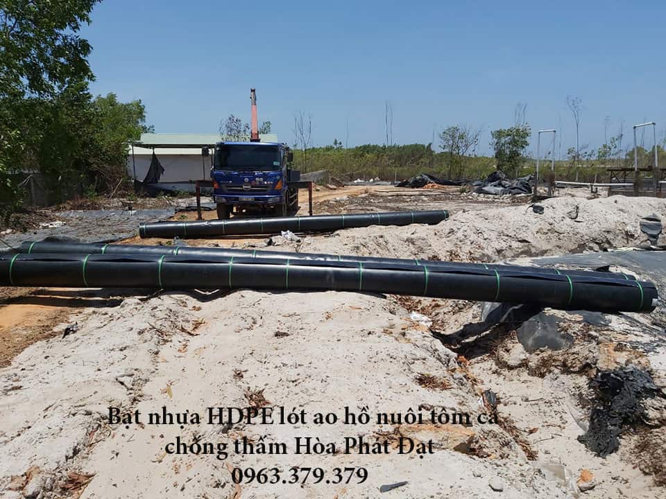 Vận-chuyển-bạt-nhựa-HDPE-tận-chân-công-trình