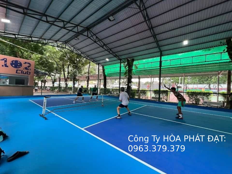 mái-bạt-kéo-che-sân-thể-thao