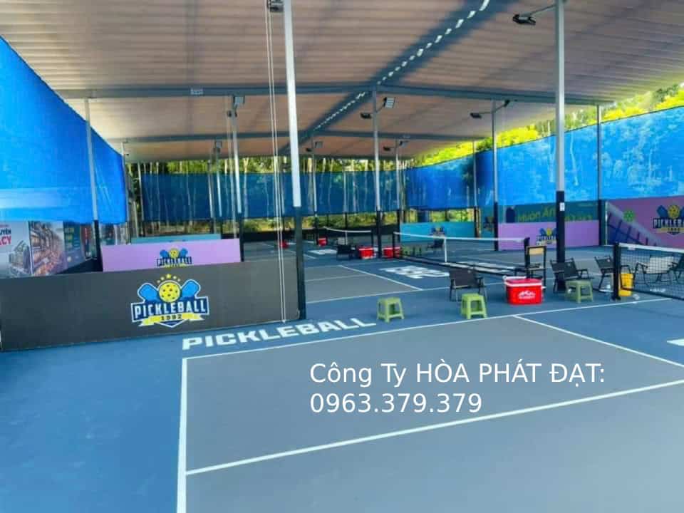 bạt-xếp-che-sân-pickleball