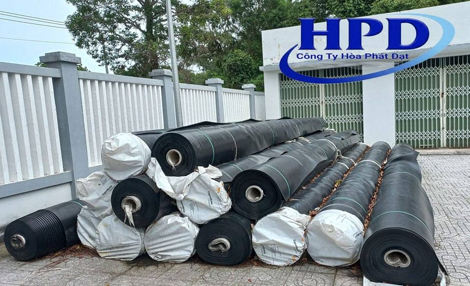 Hình ảnh bạt nhựa HDPE chống thấm khổ 8m Hình ảnh bạt nhựa HDPE chống thấm khổ 8m