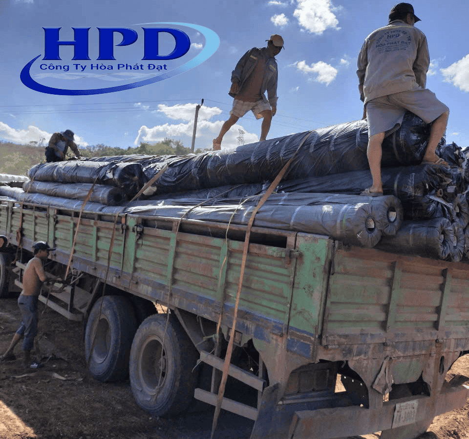 thi-cong-tra-bat-lot-ao-ho-hdpe10 thi-cong-tra-bat-lot-ao-ho-hdpe10