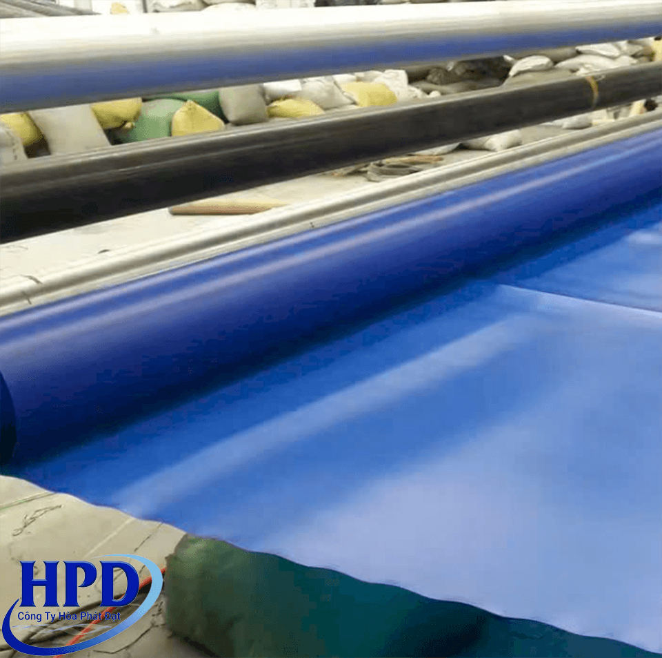 san-xuat-bat-HDPE-mau-xanh-tai-xuong