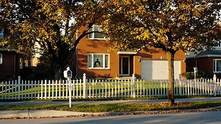 Stay With Bank Vs Switch Lenders at Renewal: Cost Analysis