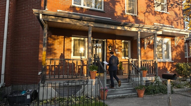 Can You Run a Credit Check on Rental Applicants in Ontario?