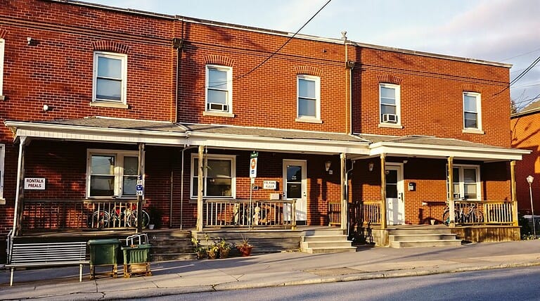 Can You Use Rental Income to Qualify for Multiplex Financing in Ontario?