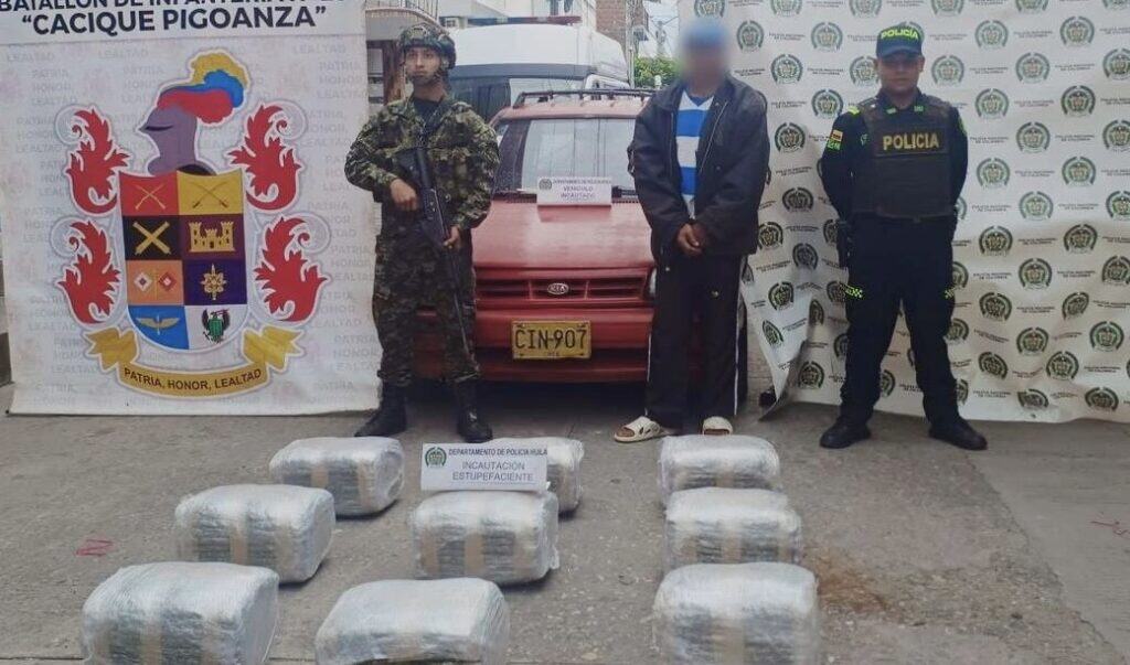 Persona detenida con 50 kilos de marihuana en La Plata, Huila, durante operativo policial.