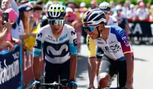 Nairo Quintana y Einer Rubio en el Tour de Suiza, mostrando su esfuerzo y determinación en la competencia ciclista internacional.
