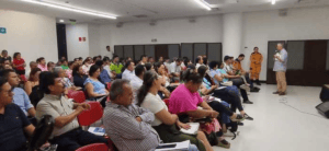 Capacitación de docentes del Huila en planes de prevención ante emergencias escolares, promoviendo la seguridad y preparación en instituciones educativas del departamento.