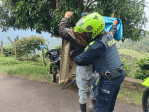 Policía de Huila realiza incautaciones y captura de personas en operativo durante el fin de semana, en medio de la vigilancia en zonas rurales y urbanas del departamento.