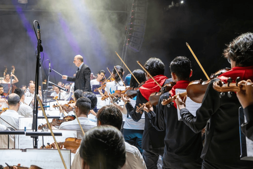 Concierto de la Orquesta Sinfónica Nacional en Neiva y Garzón, Huila, con la participación de talentosos músicos locales y nacionales en un evento cultural destacado.