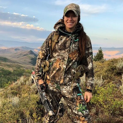 brittany-jill-bowhunting-400x400 brittany-jill-bowhunting-400x400