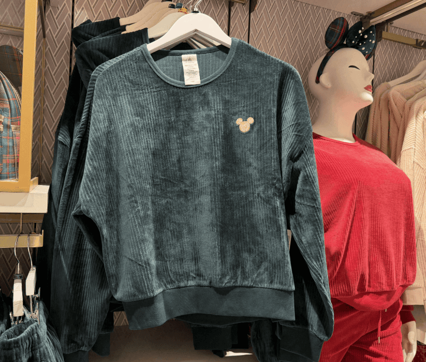Dreamy Disney Mickey Mouse velvet sweatshirt for fans of Disney fashion. Comfortable, stylish, perfect for casual wear.