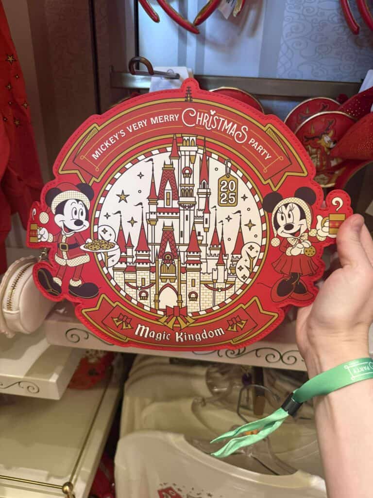 Mickey and Minnie Christmas-themed souvenir plate at Magic Kingdom.