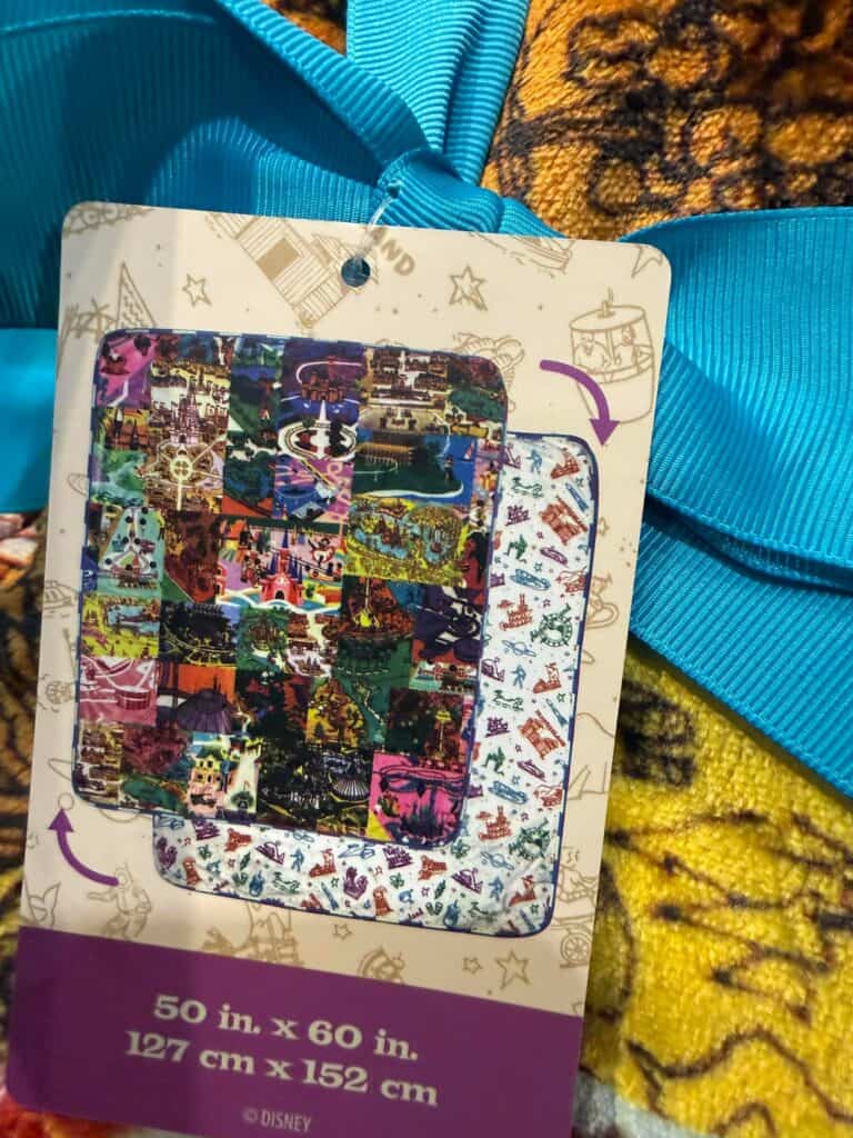 Disney castle puzzle for kids and collectors, featuring vibrant Disney park scenes.