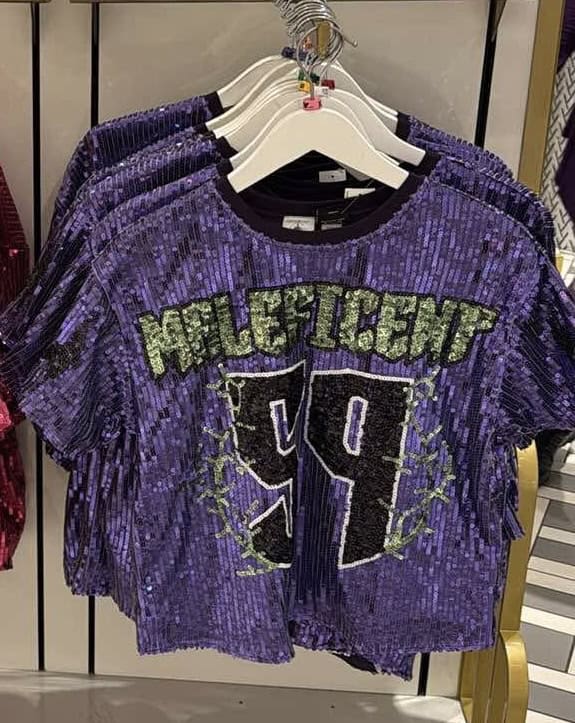 Sequin purple "Violet" T-shirt with "Hufflepuff" design and number 9 graphic, perfect for Harry Potter fans.
