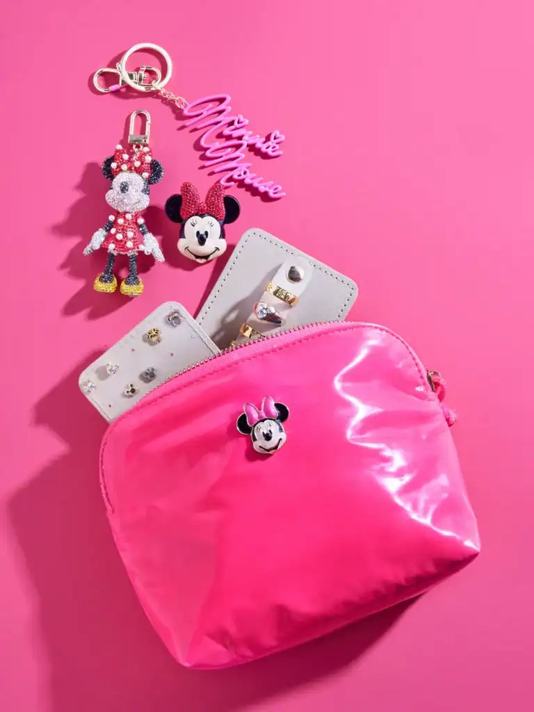 Cute Minnie Mouse pink bag with matching keychain and accessories.