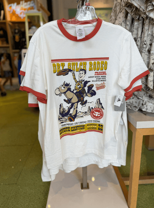 Vintage Dry Gulch Rodeo T-shirt featuring cowboy riding a horse and western-themed graphics.