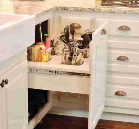 pull out utensil drawer.
