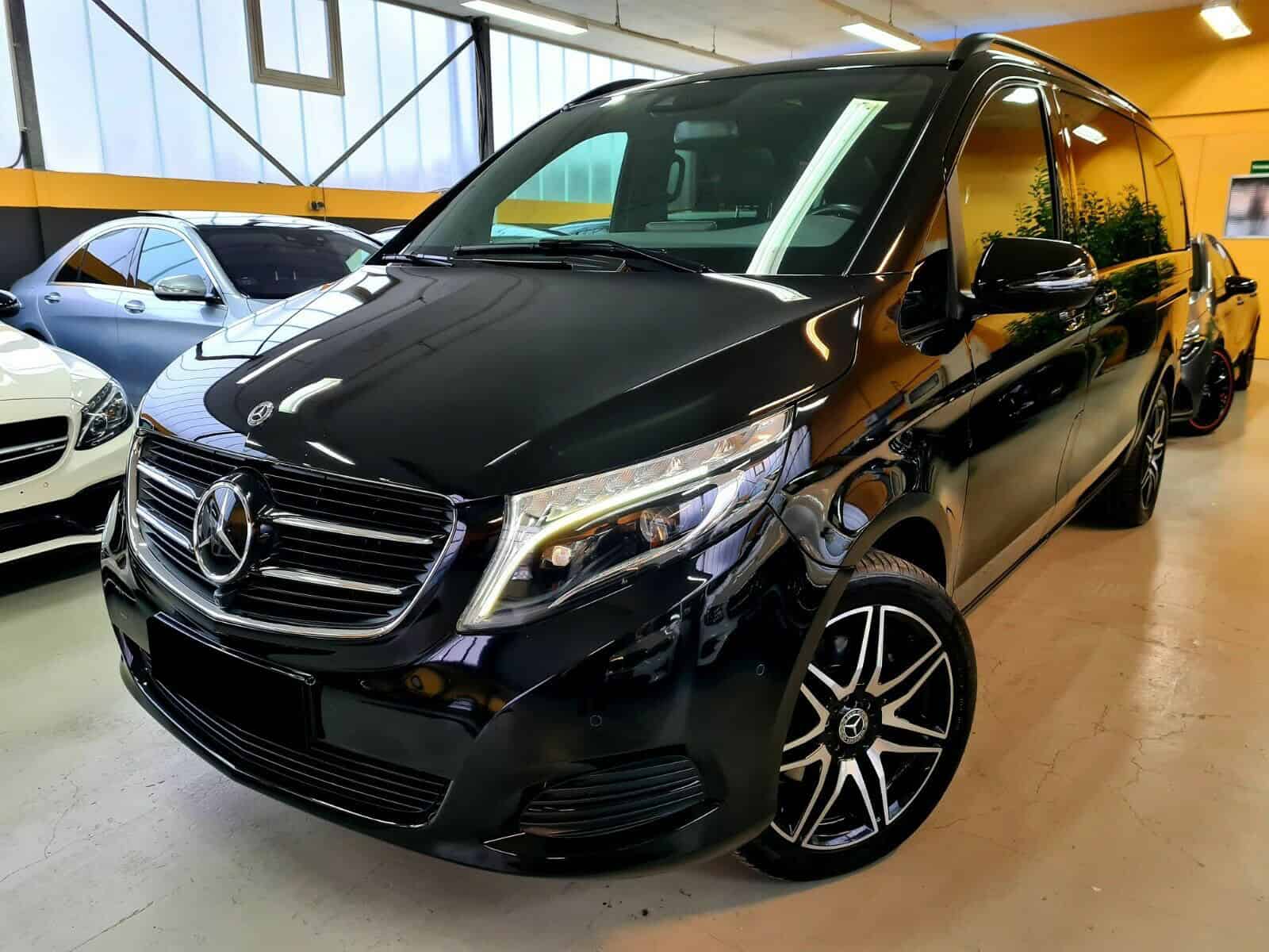 Luxury black Mercedes minivan for premium Budapest airport private transfers and group transportatio