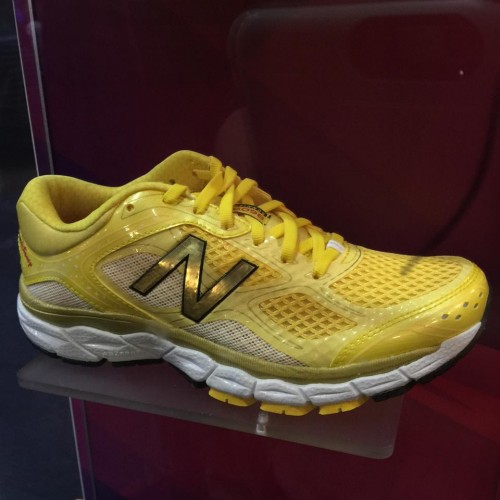 2016 rundisney new balance minnie mouse