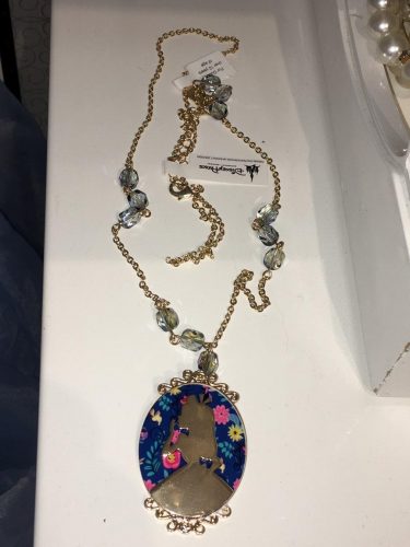 alice in wonderland necklace