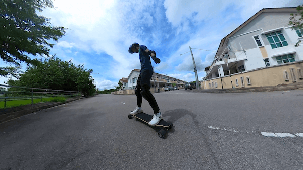 Riding footage of VOKBOARD Riot V2