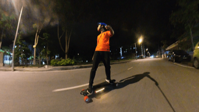 Riding Photo of Maxfind Max 6