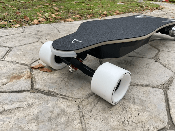 Photo of Meepo Voyager X Limited trucks and wheels