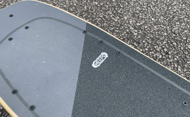 Photo of Meepo Edge closeup on deck