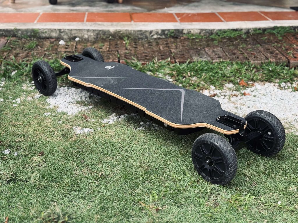 Photo of Tynee Explorer Pro Hub deck
