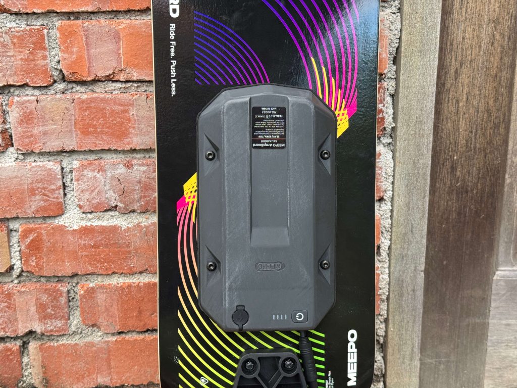 Closeup Photo of Meep Ampboard esc and battery enclosure