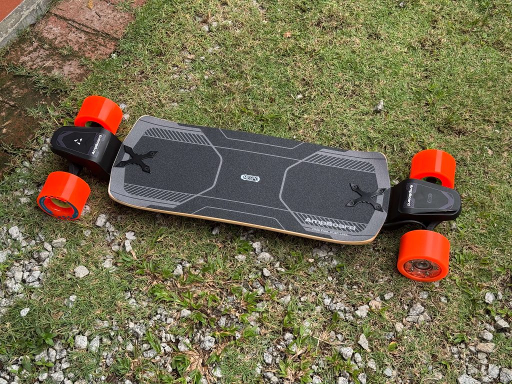 Photo of Meep Ampboard deck