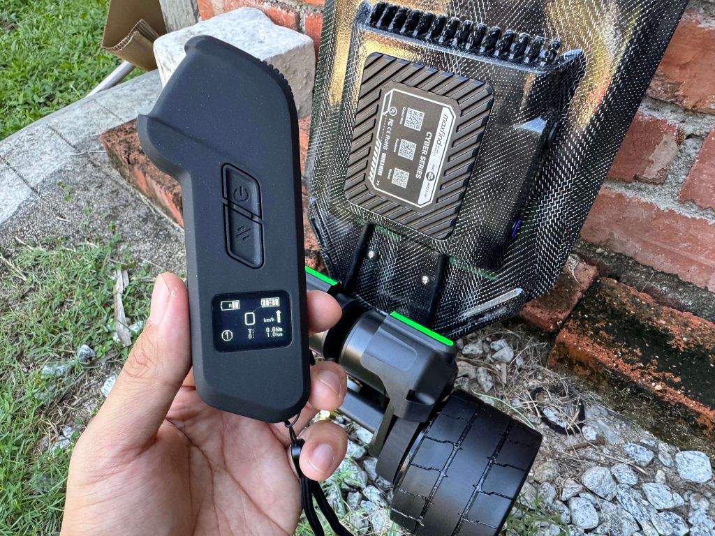 Photo of Maxfind Cyber Max x remote