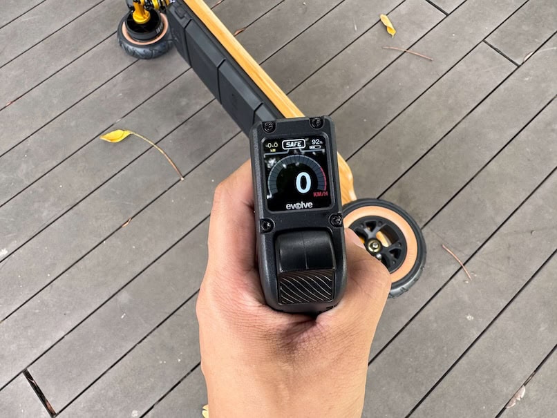 Evolve Fusion Remote front view